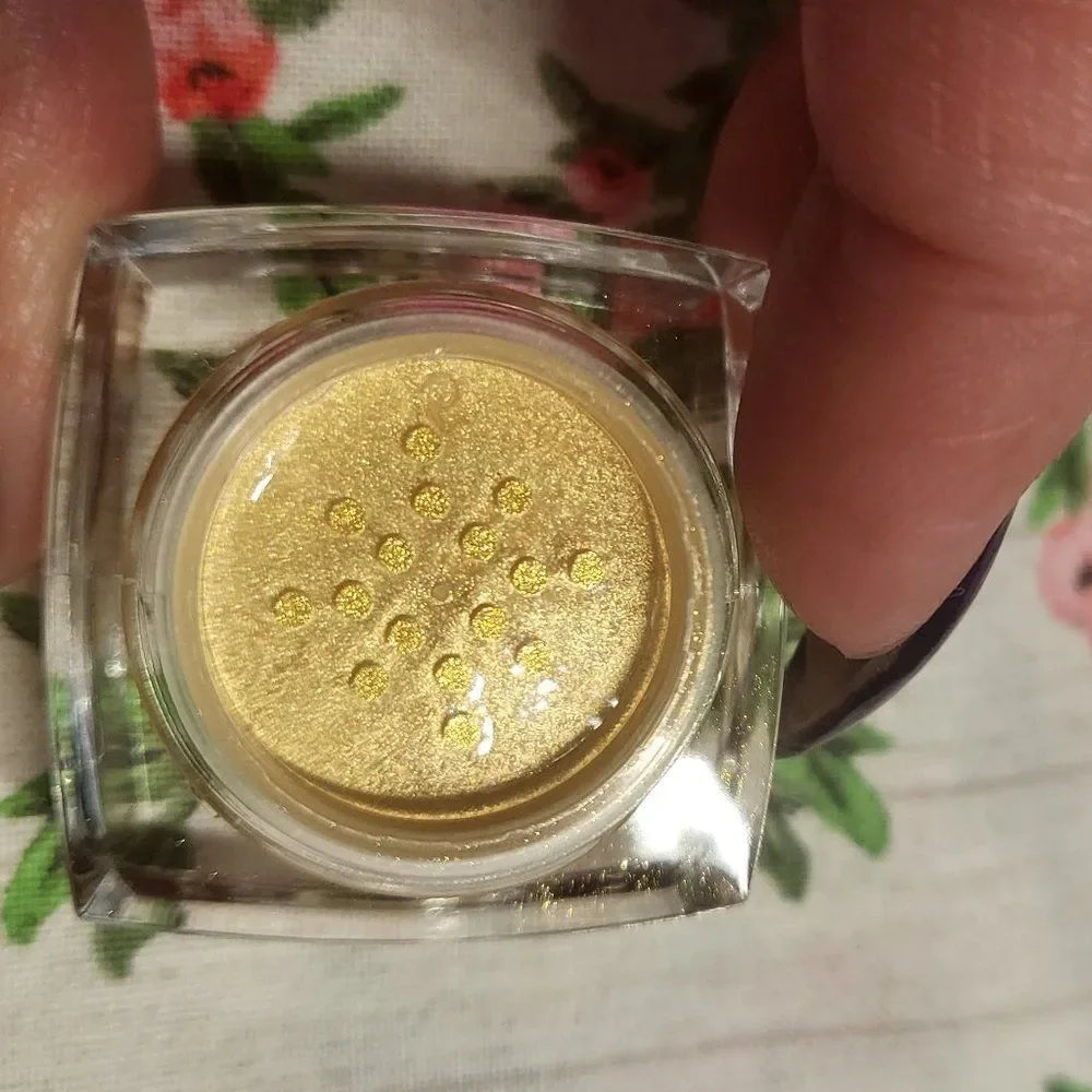 Lique Cheek and Eye lid Powder Naked